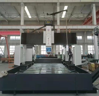 大型數(shu)控龍門銑床